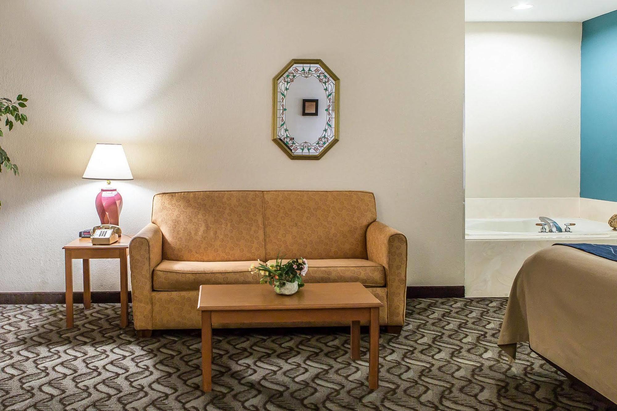 Quality Inn & Suites Circleville Ngoại thất bức ảnh